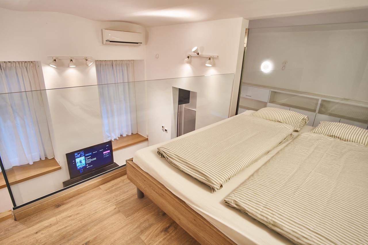 V27 Apartment | Hostaid Budapest Esterno foto